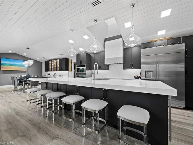 206 Four Knot LN, Osprey, FL 34229