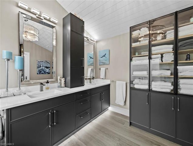 206 Four Knot LN, Osprey, FL 34229