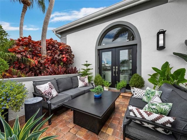 206 Four Knot LN, Osprey, FL 34229