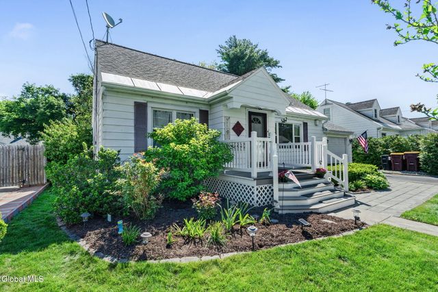 1825 Van Cortland Street, Rotterdam, NY 12303