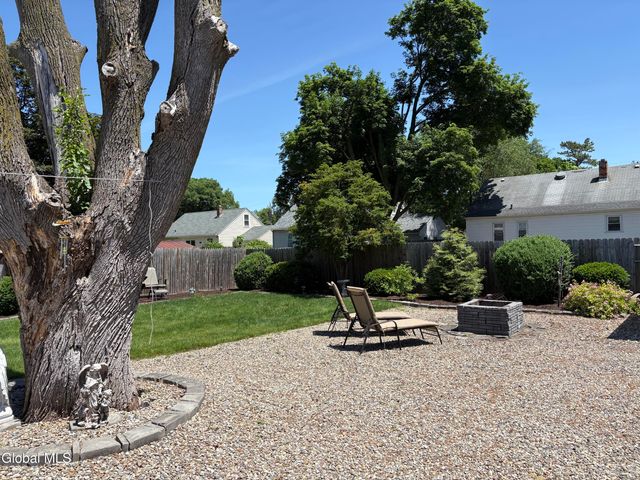 1825 Van Cortland Street, Rotterdam, NY 12303
