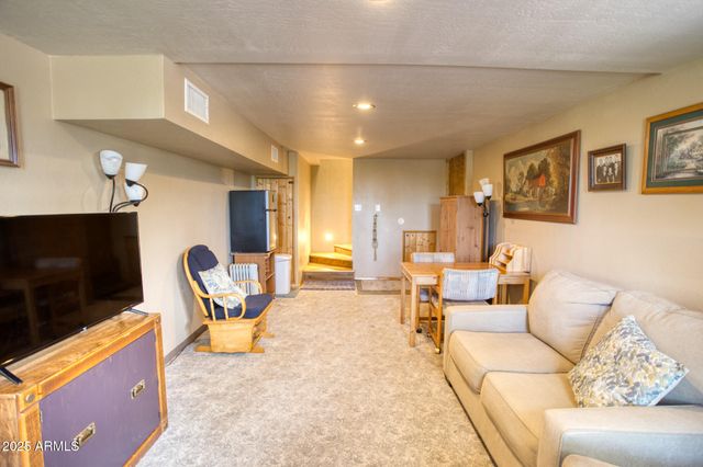 2611 ELLSWORTH Avenue, Show Low, AZ 85901