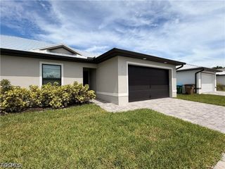 233 SW 47th TER, Cape Coral, FL 33914