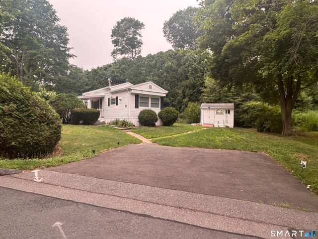 25 Whitewood Road, Killingworth, CT 06419