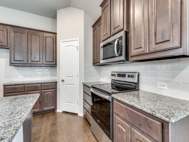 229 Rosemary Drive, Azle, TX 76020