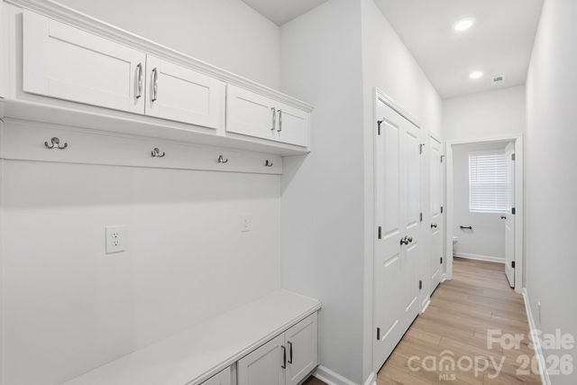 4624 Lakeview Road, Charlotte, NC 28216