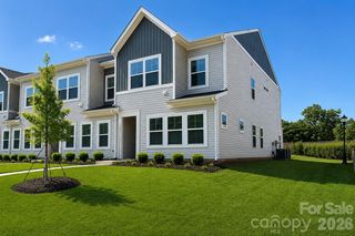 4624 Lakeview Road, Charlotte, NC 28216