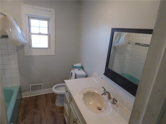 226 Lobinger Ave, N Braddock, PA 15104