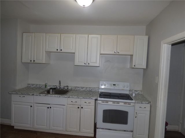 226 Lobinger Ave, N Braddock, PA 15104