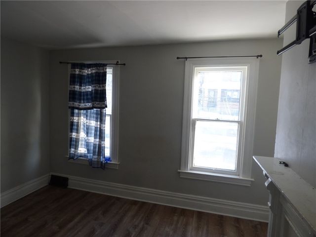 226 Lobinger Ave, N Braddock, PA 15104