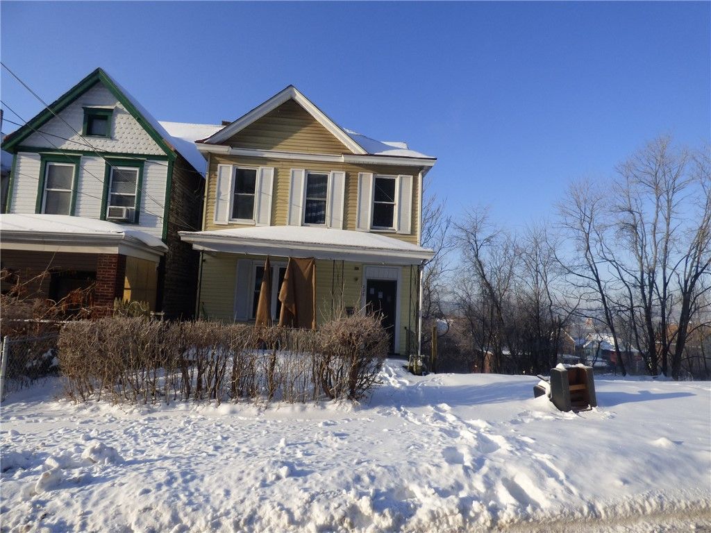 226 Lobinger Ave, N Braddock, PA 15104