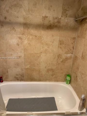 3701 N Country Club Drive 706, Aventura, FL 33180