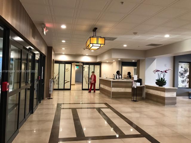 3701 N Country Club Drive 706, Aventura, FL 33180