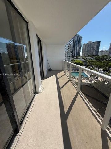 3701 N Country Club Drive 706, Aventura, FL 33180