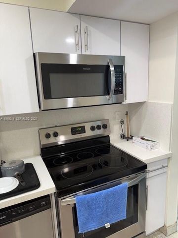 3701 N Country Club Drive 706, Aventura, FL 33180