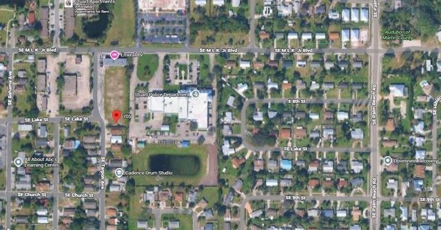 705 SE Tarpon Avenue, Stuart, FL 34994