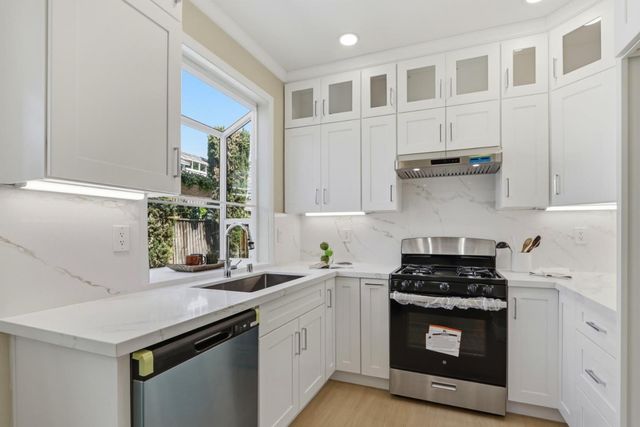 1290 Notting Hill Drive, San Jose, CA 95131