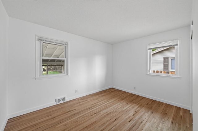 4949 Virginia Avenue N, New Hope, MN 55428