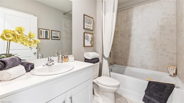 1326 2nd PL, Cape Coral, FL 33909