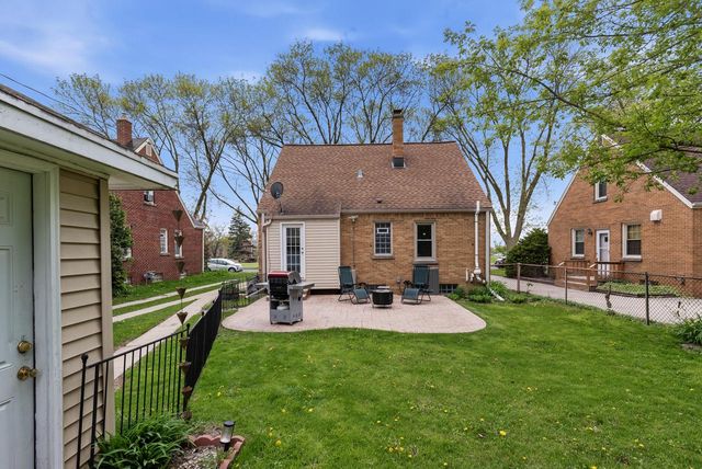 3810 N 88th STREET, Milwaukee, WI 53222