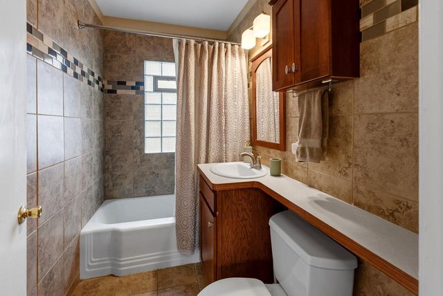 3810 N 88th STREET, Milwaukee, WI 53222