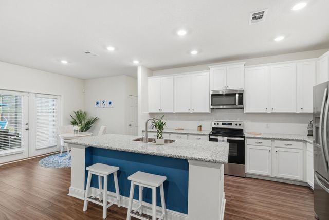 7224 Riverview Road, Navarre, FL 32566