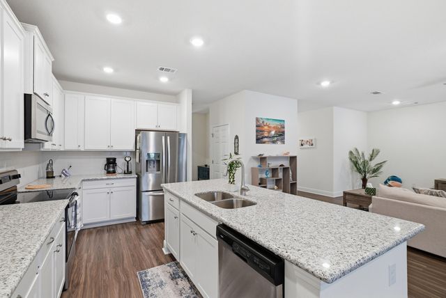 7224 Riverview Road, Navarre, FL 32566