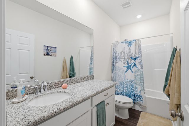 7224 Riverview Road, Navarre, FL 32566