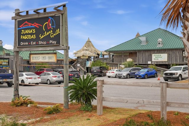 7224 Riverview Road, Navarre, FL 32566