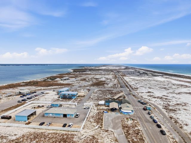 7224 Riverview Road, Navarre, FL 32566