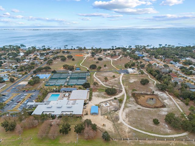 7224 Riverview Road, Navarre, FL 32566