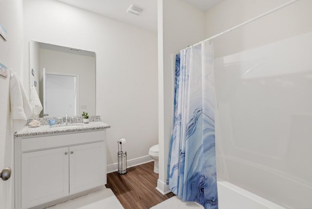 7224 Riverview Road, Navarre, FL 32566