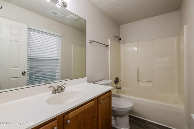 4107 Northumberland Dr, Louisville, KY 40245