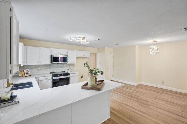 7009 Bentley Avenue, Fort Worth, TX 76137