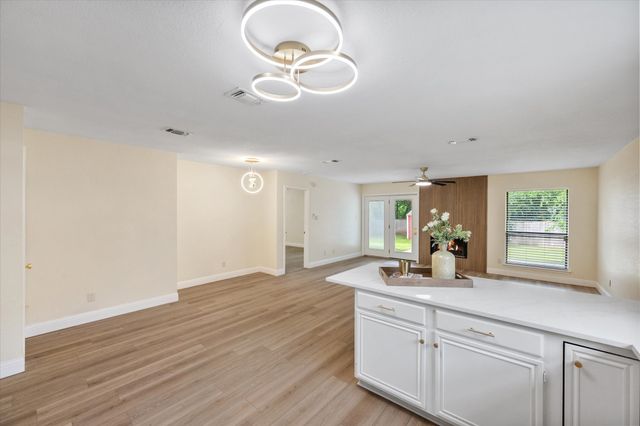 7009 Bentley Avenue, Fort Worth, TX 76137