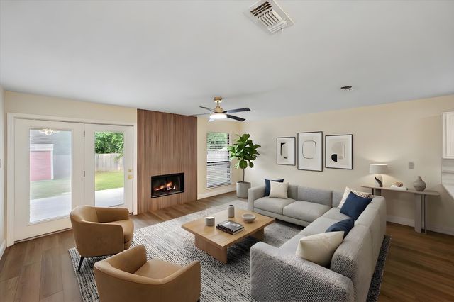 7009 Bentley Avenue, Fort Worth, TX 76137