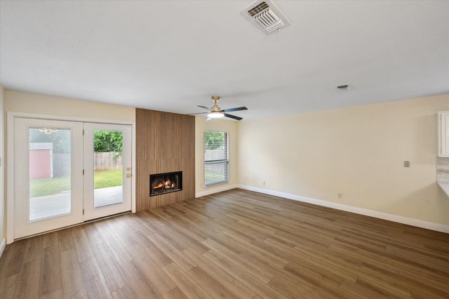 7009 Bentley Avenue, Fort Worth, TX 76137