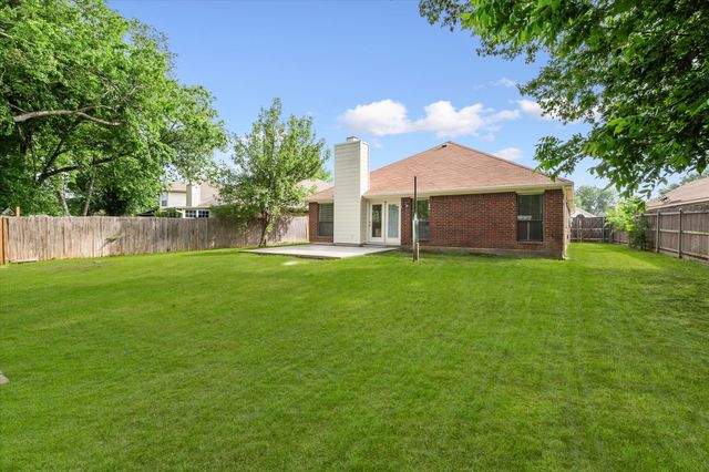 7009 Bentley Avenue, Fort Worth, TX 76137