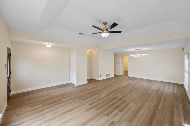 7009 Bentley Avenue, Fort Worth, TX 76137