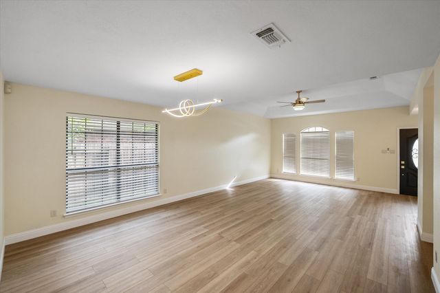 7009 Bentley Avenue, Fort Worth, TX 76137