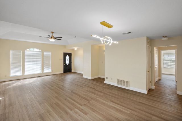 7009 Bentley Avenue, Fort Worth, TX 76137