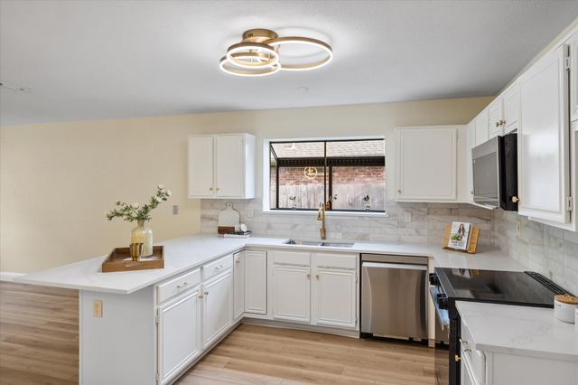 7009 Bentley Avenue, Fort Worth, TX 76137