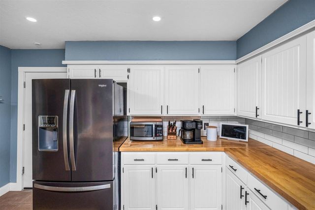 5602 NW Rebecca Ter, Lawton, OK 73505