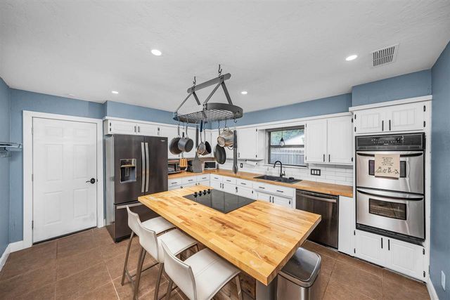 5602 NW Rebecca Ter, Lawton, OK 73505