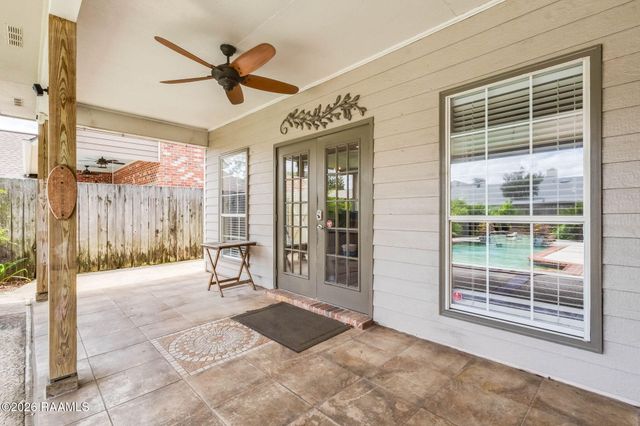 401 Cobblestone Road, Lafayette, LA 70508