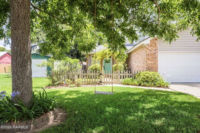 401 Cobblestone Road, Lafayette, LA 70508