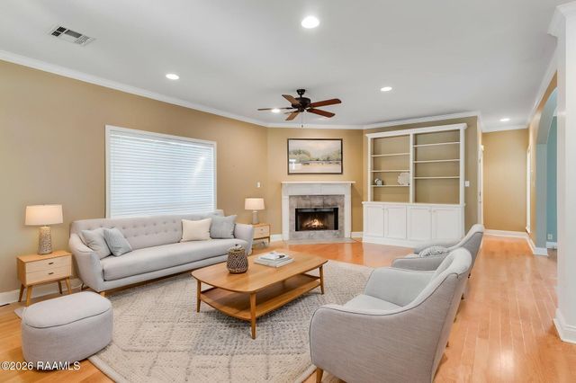 401 Cobblestone Road, Lafayette, LA 70508