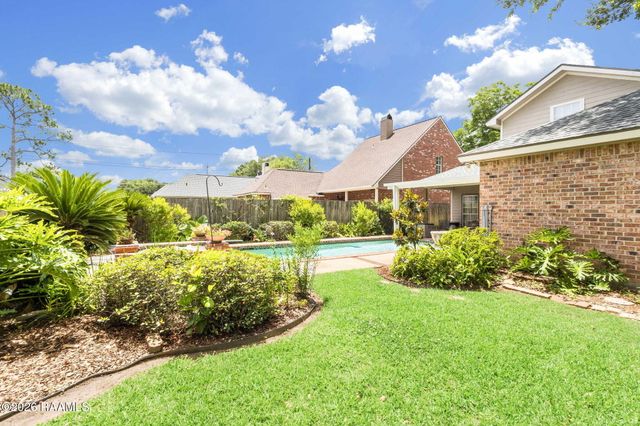 401 Cobblestone Road, Lafayette, LA 70508