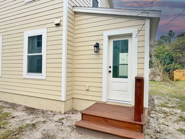 942 Alexander St., St Augustine, FL 32084
