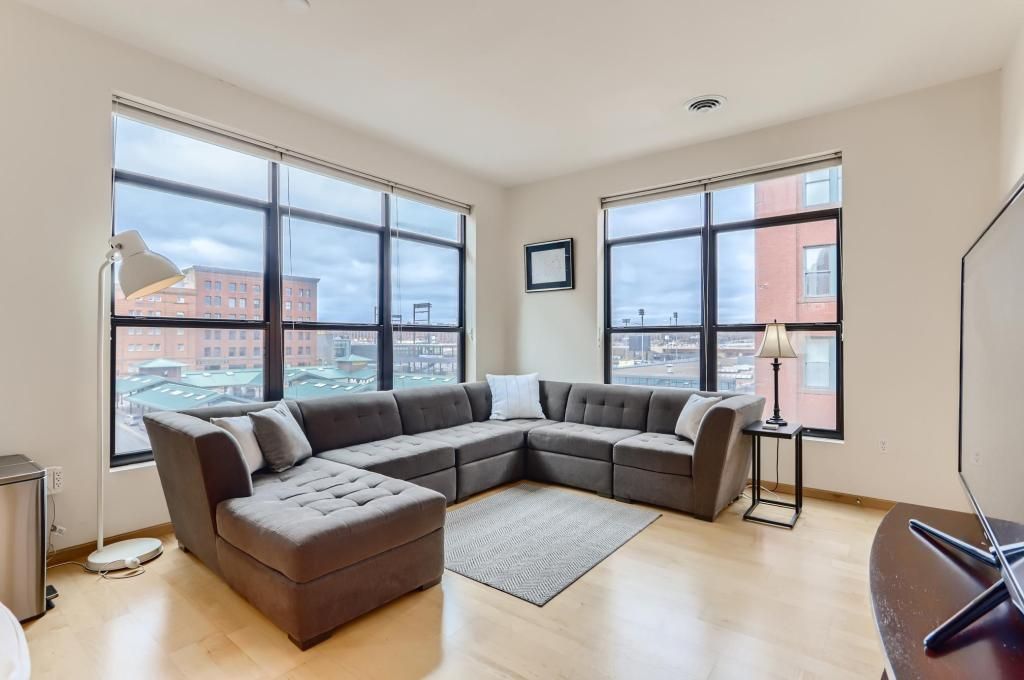 270 4th Street 402, Saint Paul, MN 55101